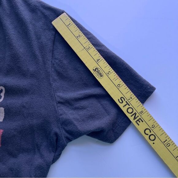 Vintage‎ Guess V-Neck Short Sleeve T-Shirt, Gray, Size Medium - Picture 8 of 8